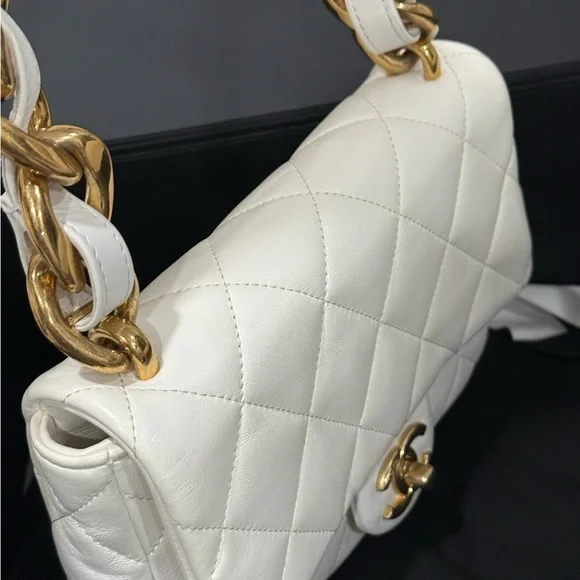 Chanel Small Flap Funky Town White Quilted Leather with Chunky chain - Picture 11 of 16